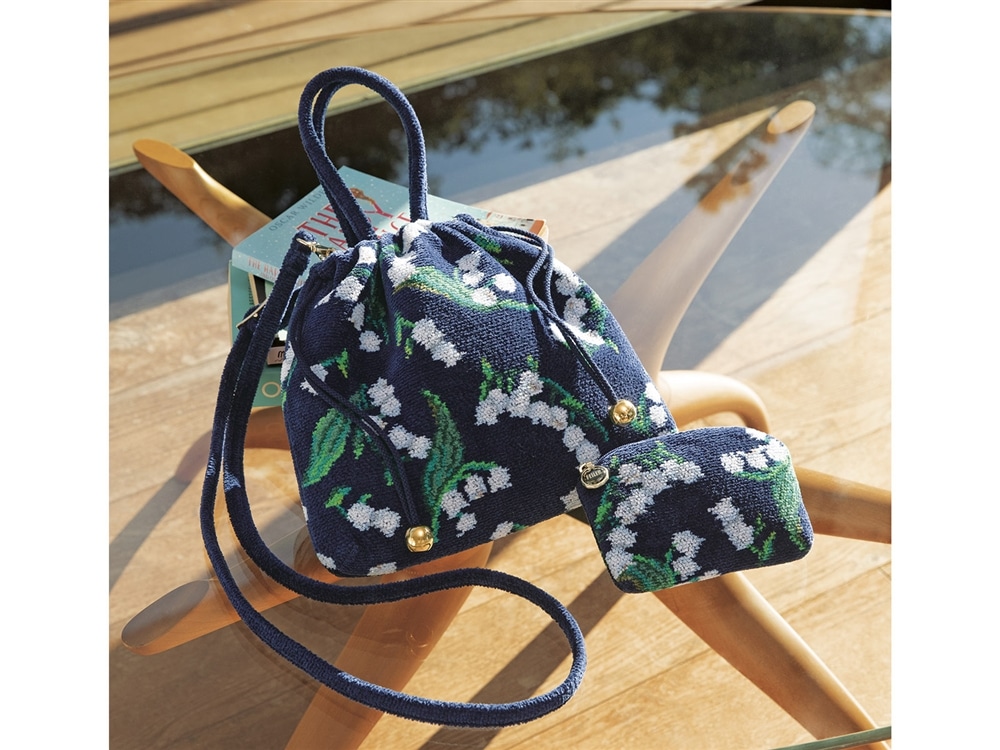 フェイラー　花柄 HOPE LOVE ストラップ付きケース　iPhone14 FEILER MAGAZINE 詳細 | フェイラー(FEILER)オフィシャルブランドサイト